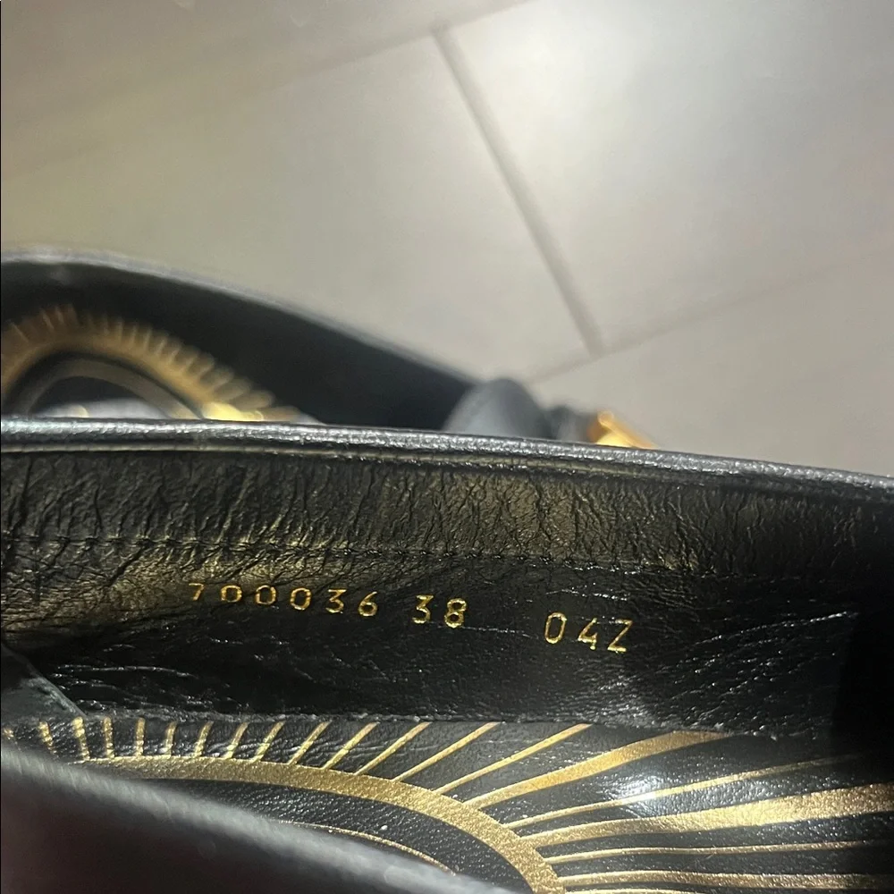 Gucci Black Leather Loafers with Gold Accents - Picture 4 of 5
